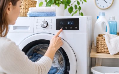 Opóźniony start w pralce – jak i kiedy używać?